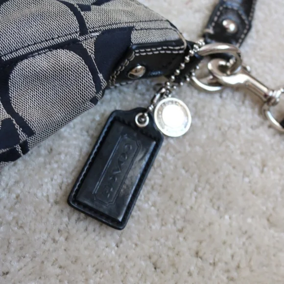 Coach Signature Black and Gray Shoulder Bag - Picture 6 of 8